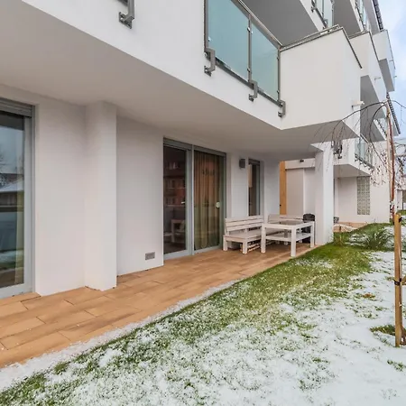 Z Basenem I Ogrodkiem Baltic Sun B21 *