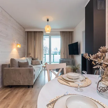 Z Basenem I Ogrodkiem Baltic Sun B21 *