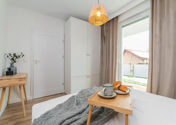 Z Basenem I Ogrodkiem Baltic Sun B21