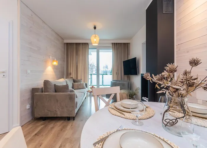 Z Basenem I Ogrodkiem Baltic Sun B21 *