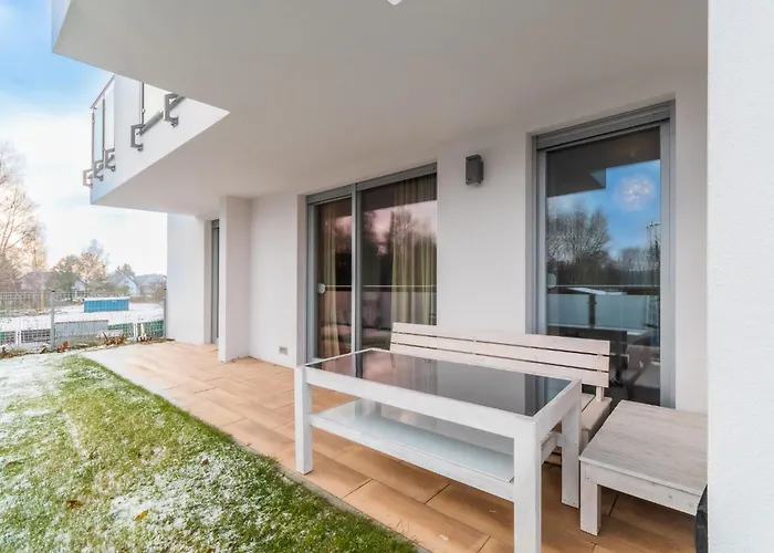 Z Basenem I Ogrodkiem Baltic Sun B21